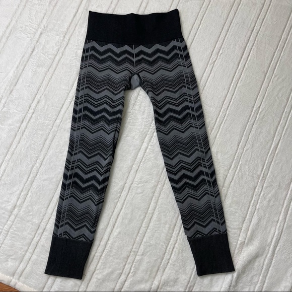 Lululemon Chevron Ebb to Street Legging. Gray. - Picture 6 of 12